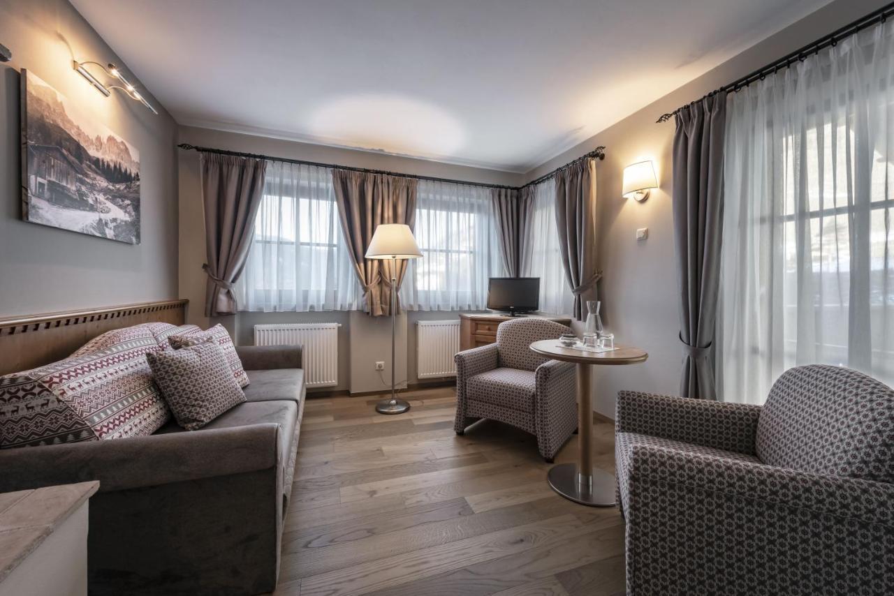 Hotel Dosses Tires Kültér fotó