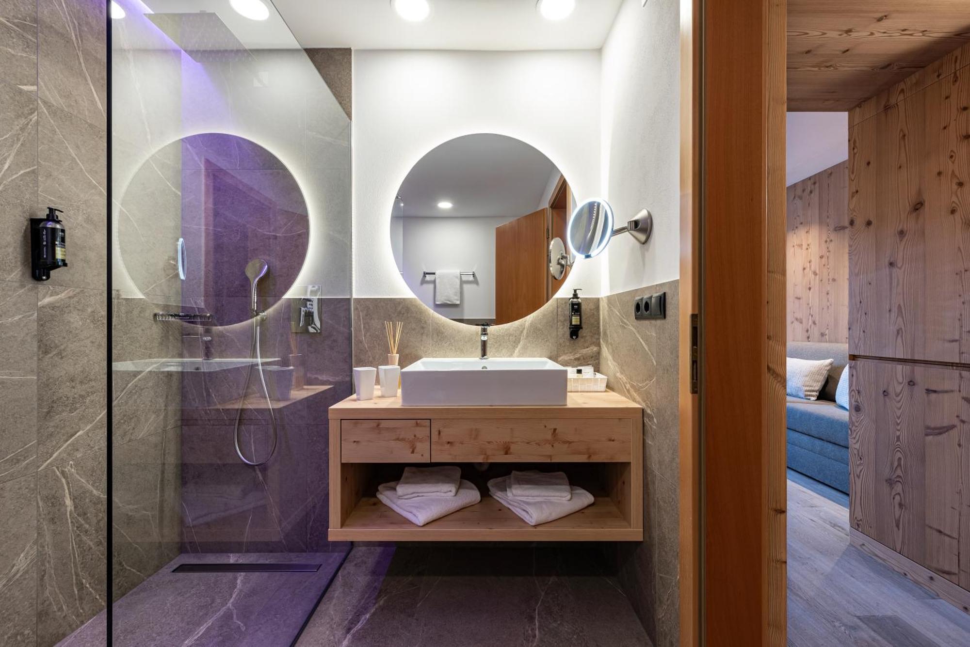 Hotel Dosses Tires Kültér fotó