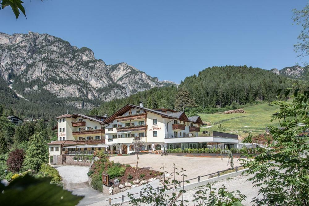 Hotel Dosses Tires Kültér fotó
